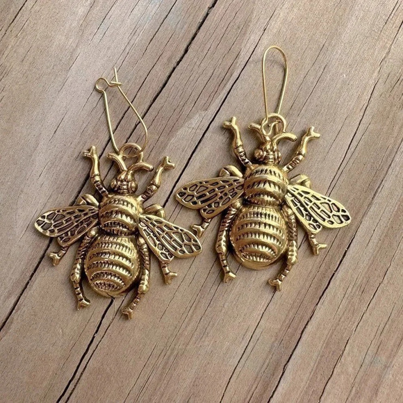 Gold Queen Bee Lucky Earrings - Picture 4 of 17